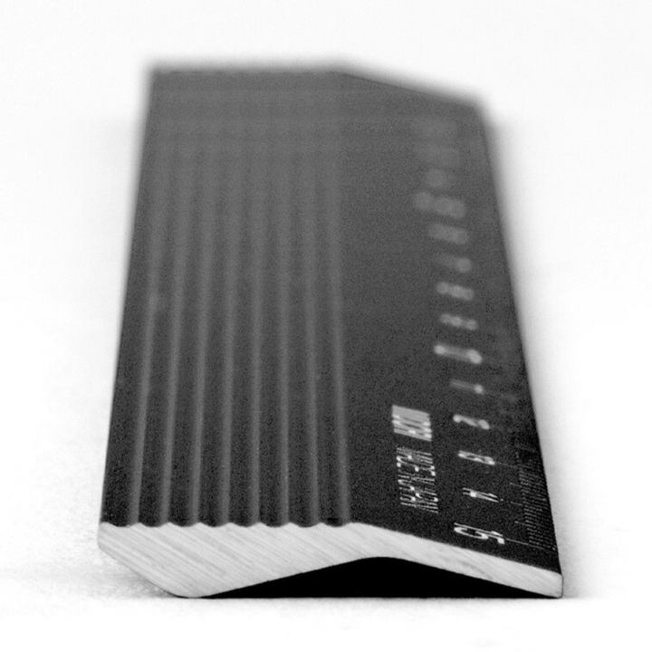 Midori Aluminum Ruler, Detail