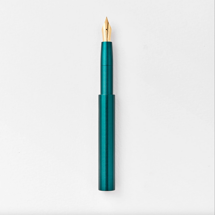 Tom's Studio The Studio Pocket Fountain Pen 2.0 - Ivy Green, Medium Nib