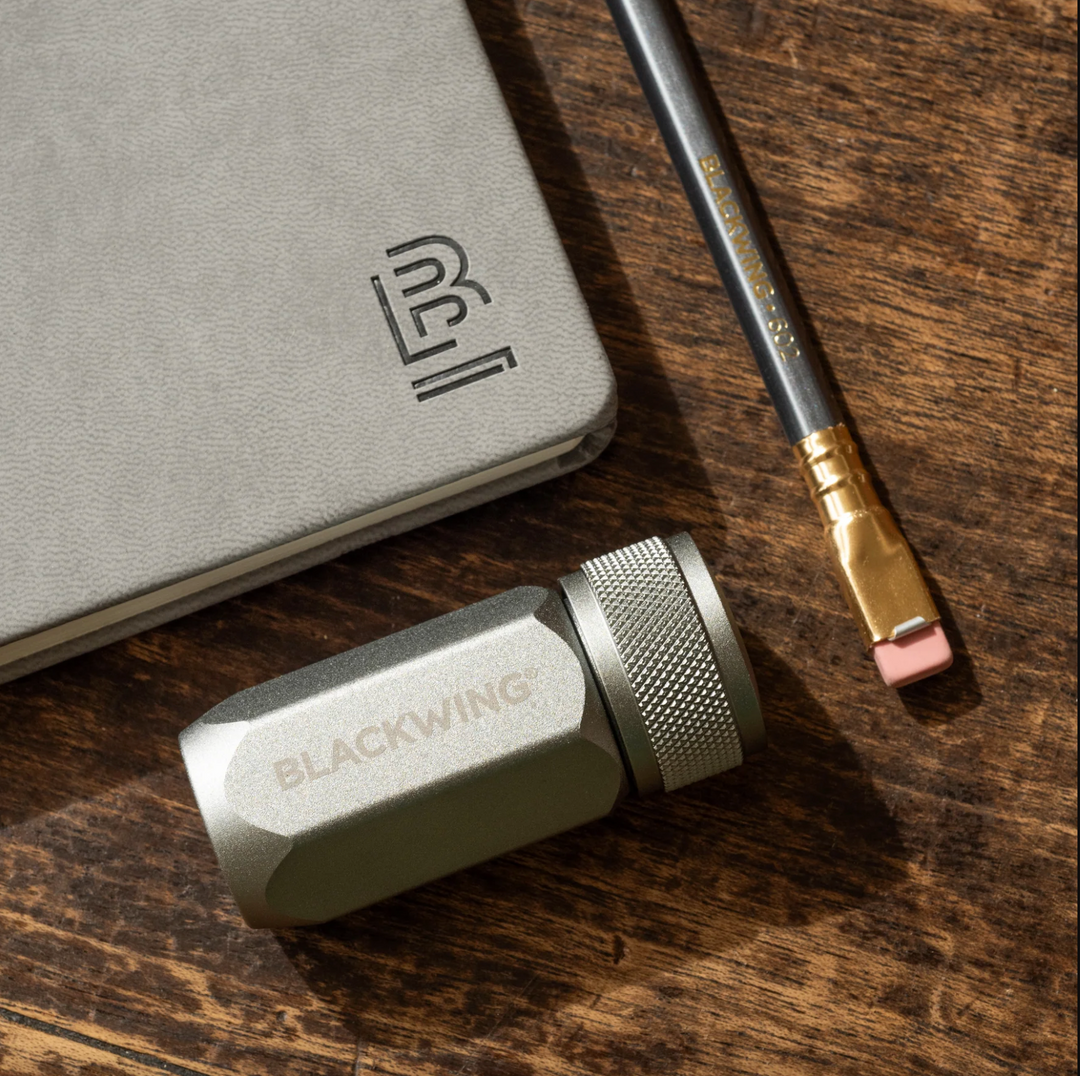 Blackwing One-Step Long Point Sharpener, Gray, Detail