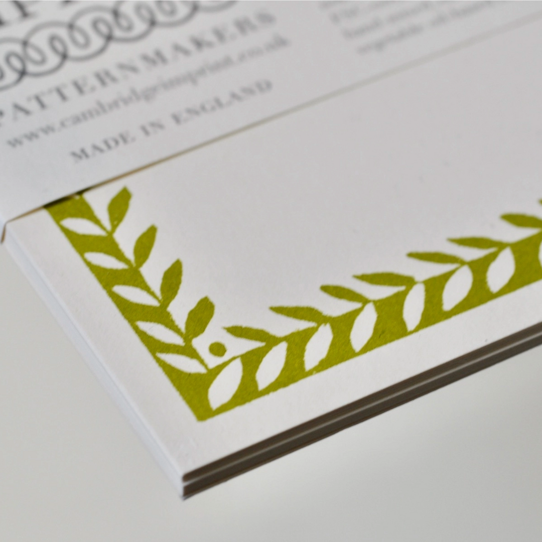 Cambridge Imprint Patterned Border Cards, Set of 10, Bawden Green, Detail