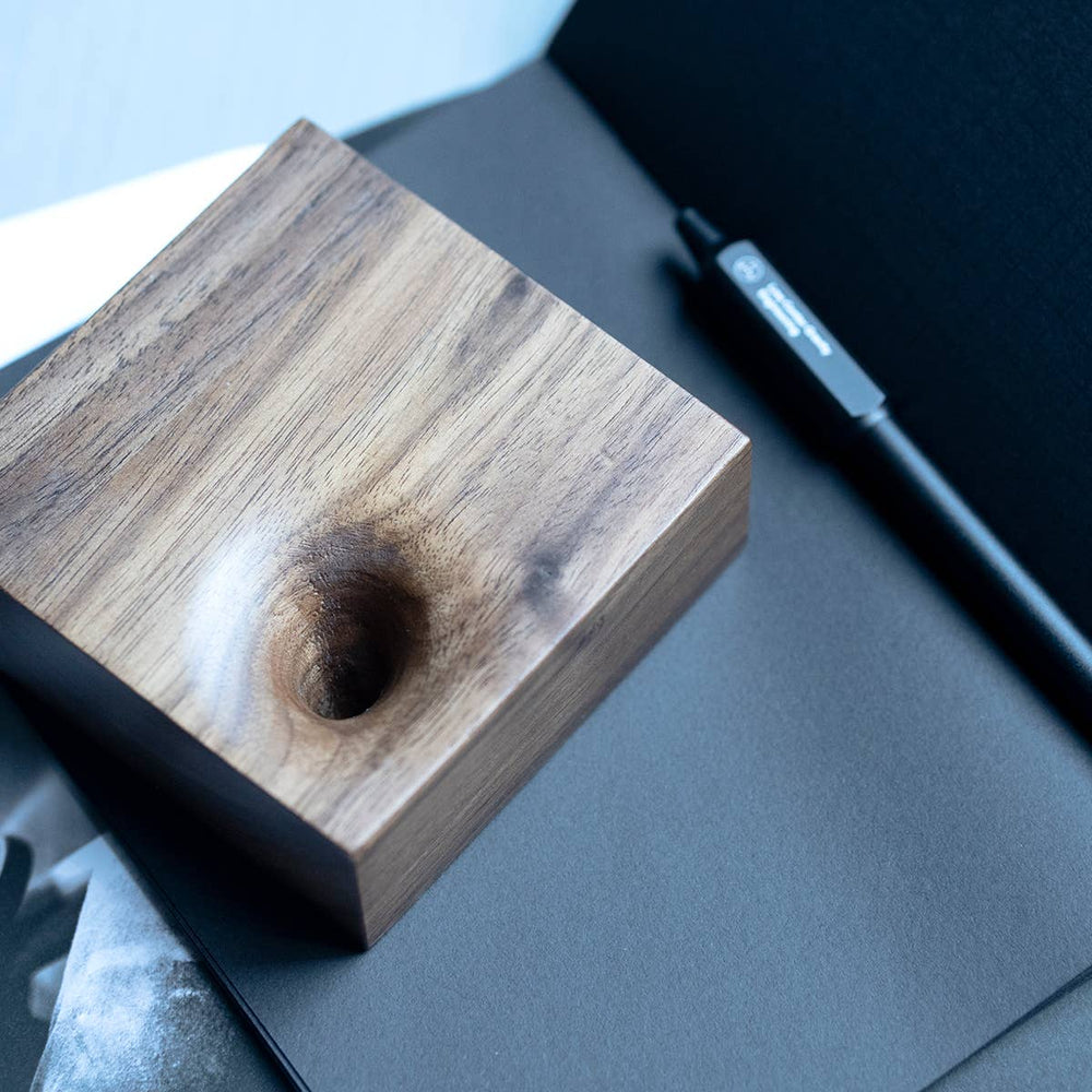 HMM Plummet Ballpoint with Walnut Base, Detail 2