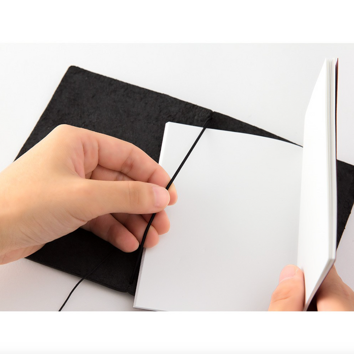 Traveler's Notebook Passport Leather Cover & Insert, Detail 2