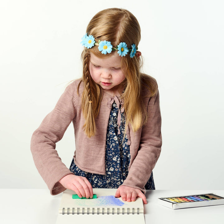 eco-kids Pastel Sticks – Starter Set of 12 Talc-Free Colors, Detail 3